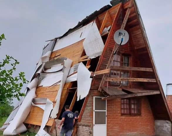 Tormenta afecta Gualeguay con granizo y fuertes vientos