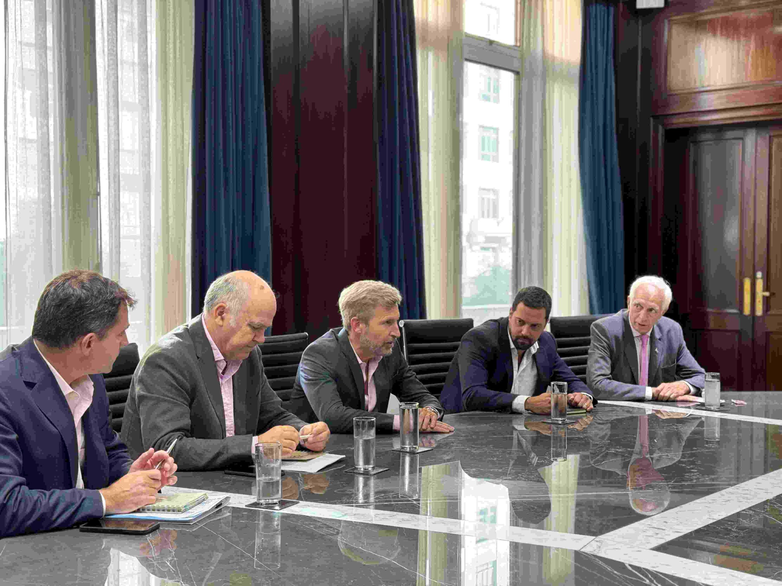 Frigerio impulsa el crecimiento de la avicultura entrerriana