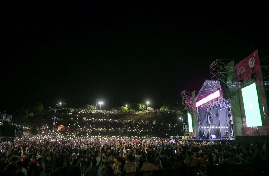 60 mil personas disfrutaron la primera noche de la Fiesta Nacional del Mate