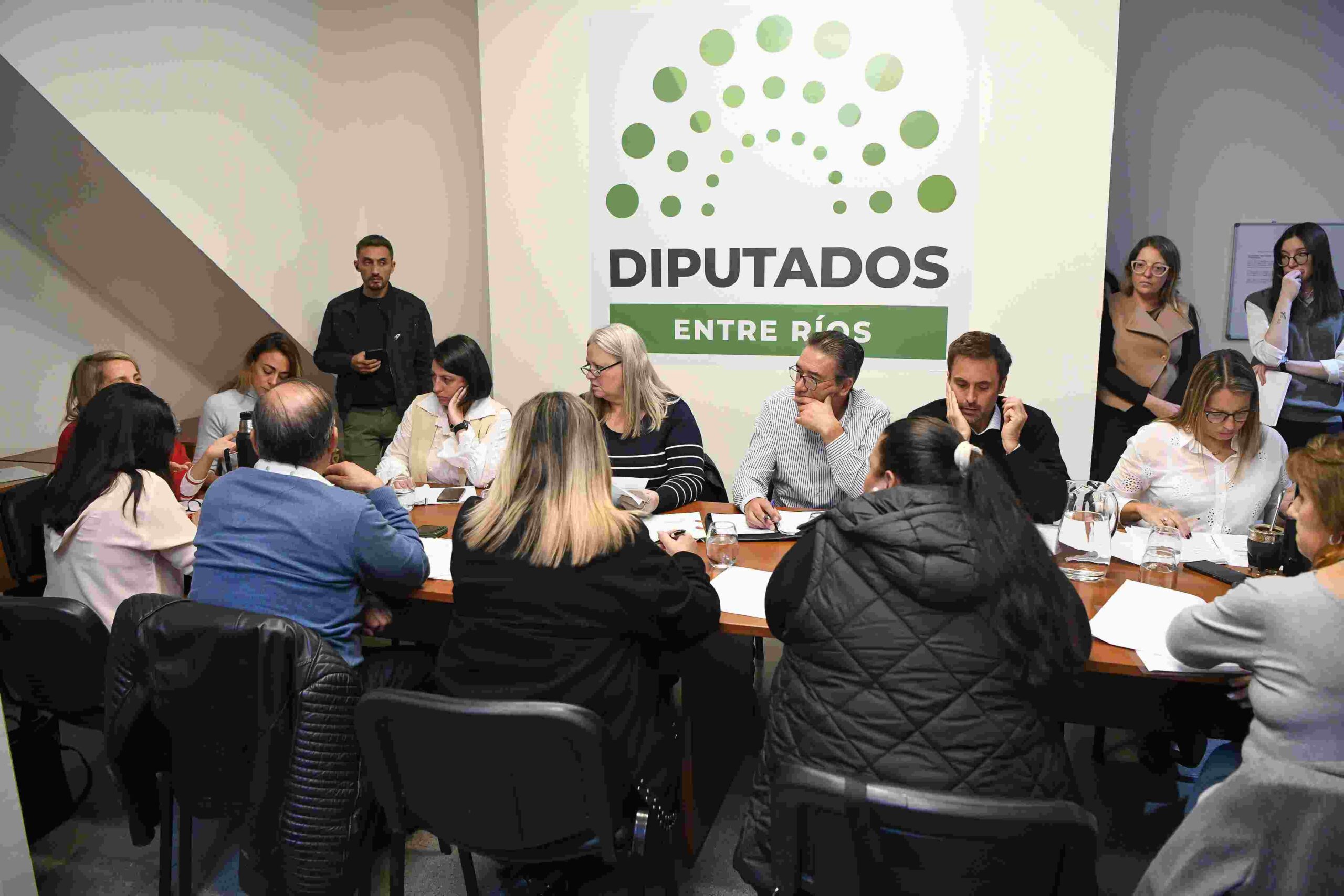 Acuerdan adherir a la Ley Olimpia y prevenir la violencia de género digital