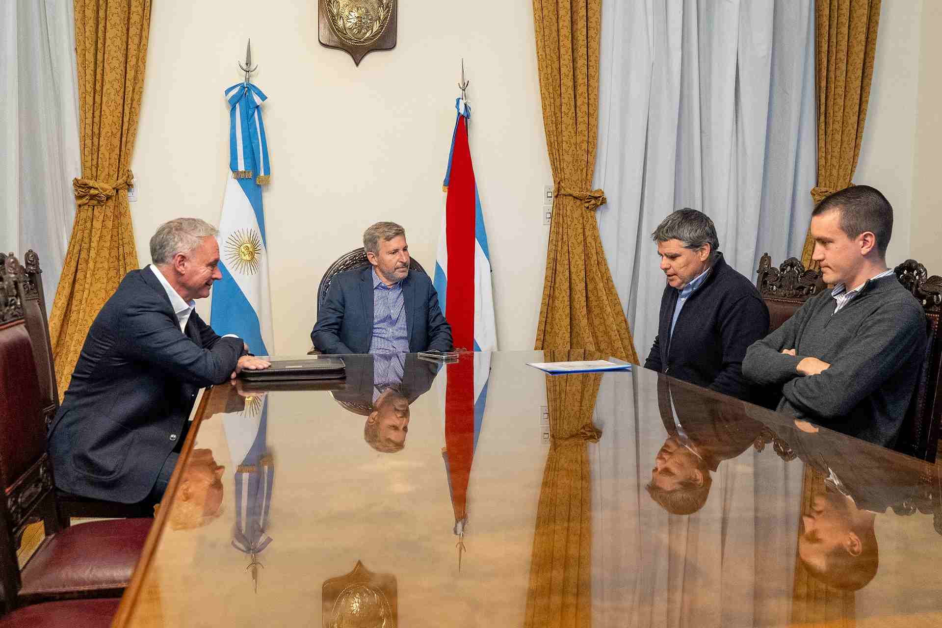 El gobernador recibió al intendente de General Campos para analizar proyectos de obras en la localidad