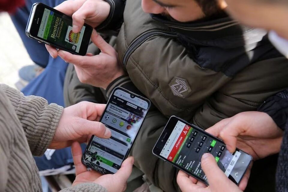 Ludopatía digital en jóvenes: alerta y prevención en Concepción del Uruguay