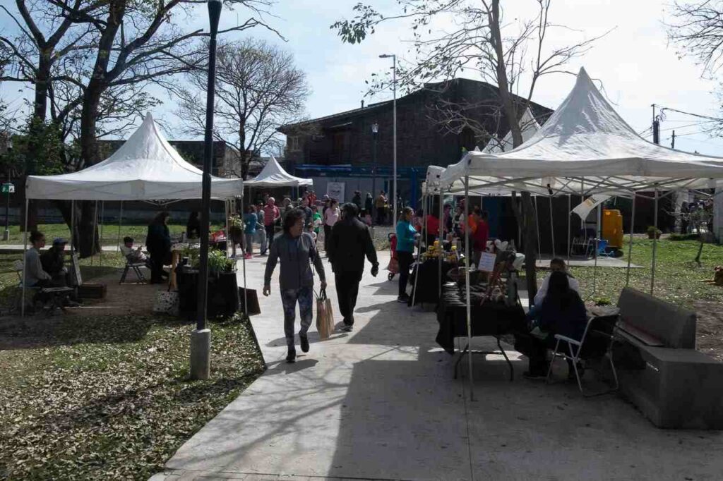 Bioferia en Parque Gazzano Paraná
