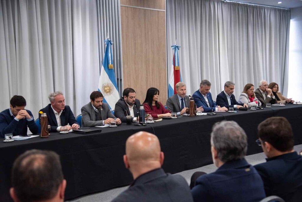 Frigerio reunió a su gabinete ampliado y repasó temas prioritarios