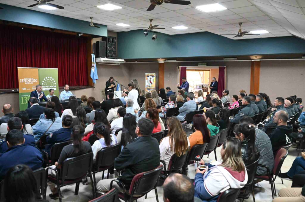 Conversatorio en Federal: herramientas para la prevención del suicidio
