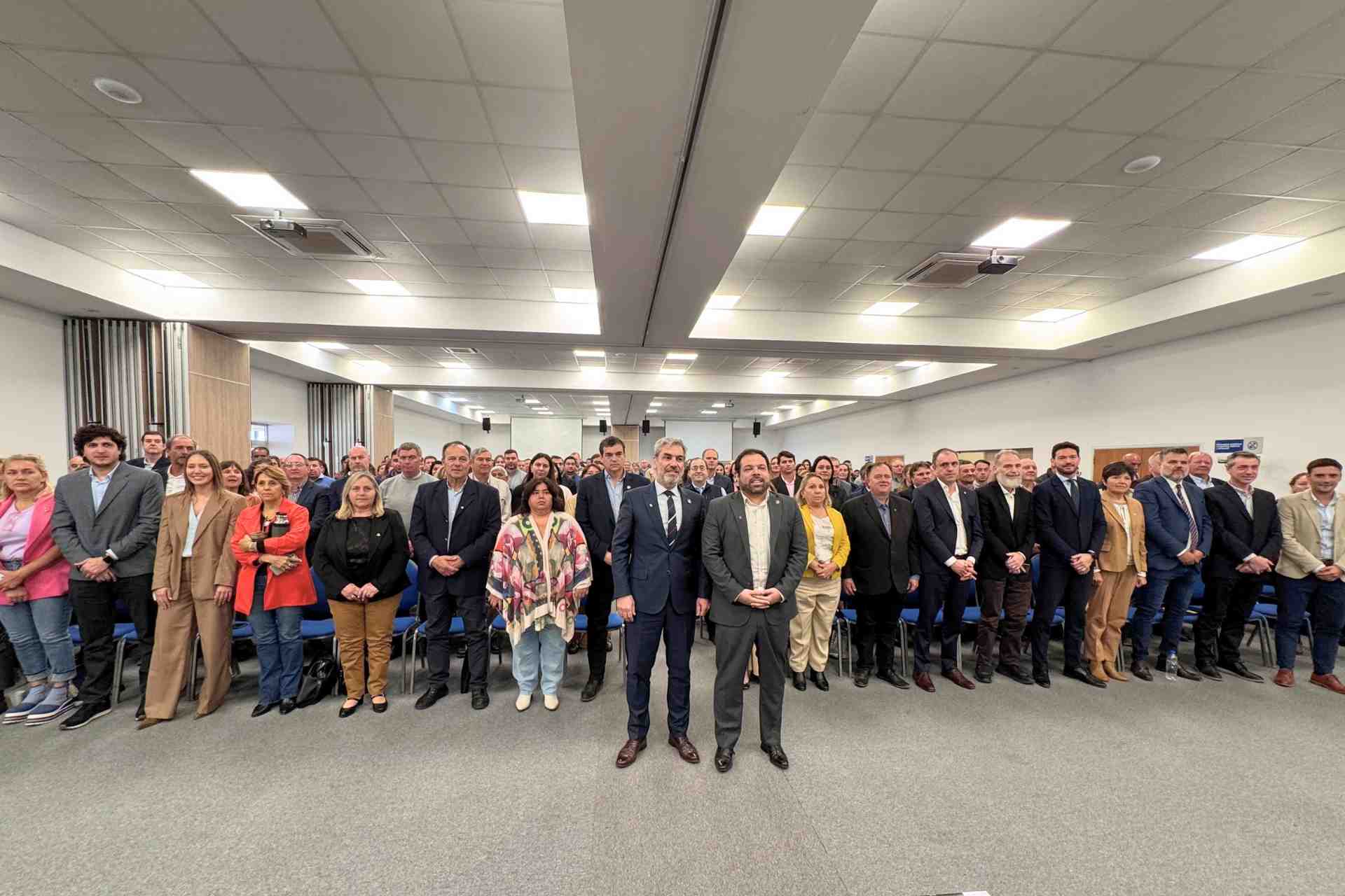 El Gobierno provincial puso a disposición de municipios y comunas herramientas de gestión y servicios
