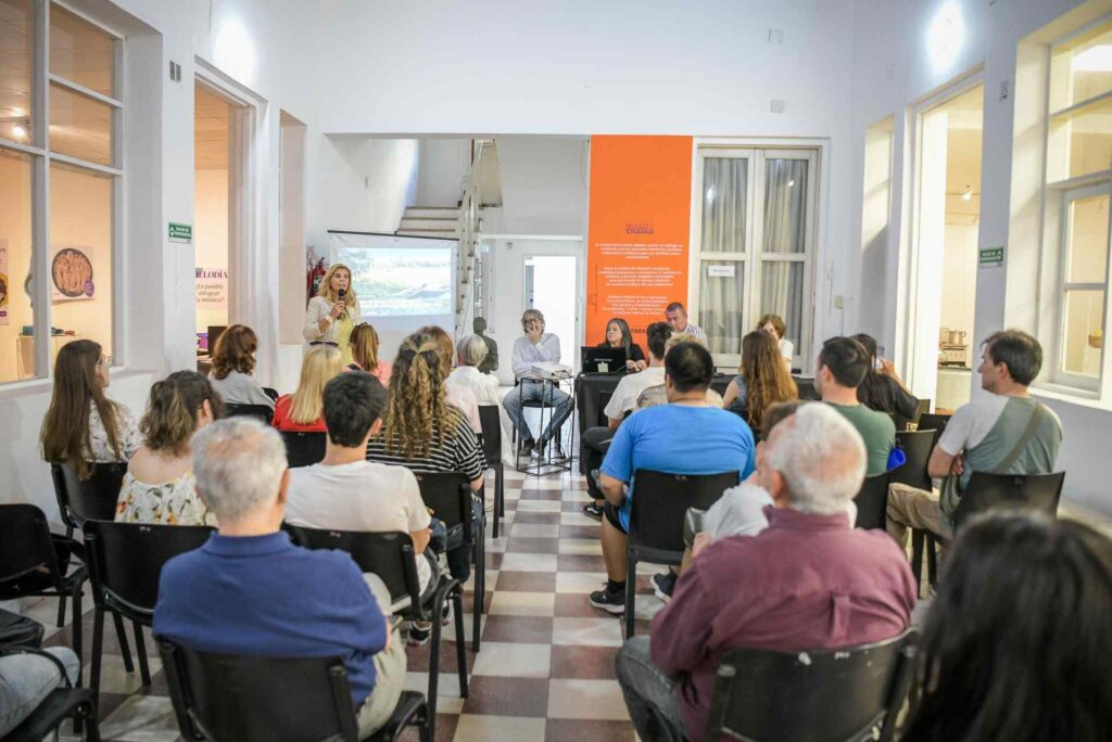 Se desarrolló el tercer encuentro del ciclo Pensar Paraná