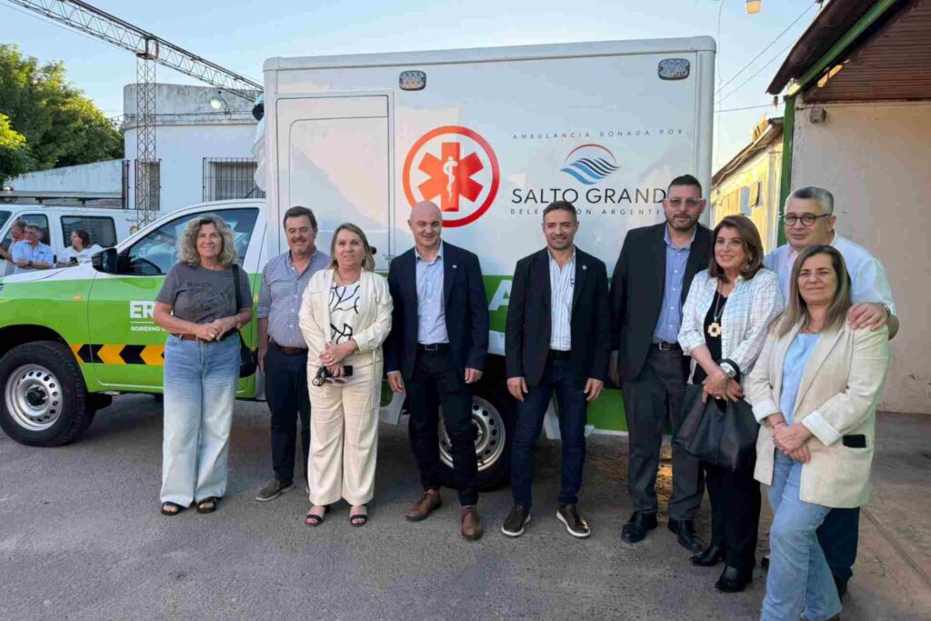 Cinco nuevas ambulancias fueron entregadas a hospitales entrerrianos