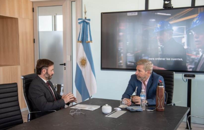 Obras en marcha y proyectos turístico para Concordia fueron los temas abordados en el encuentro del gobernador con Azcué