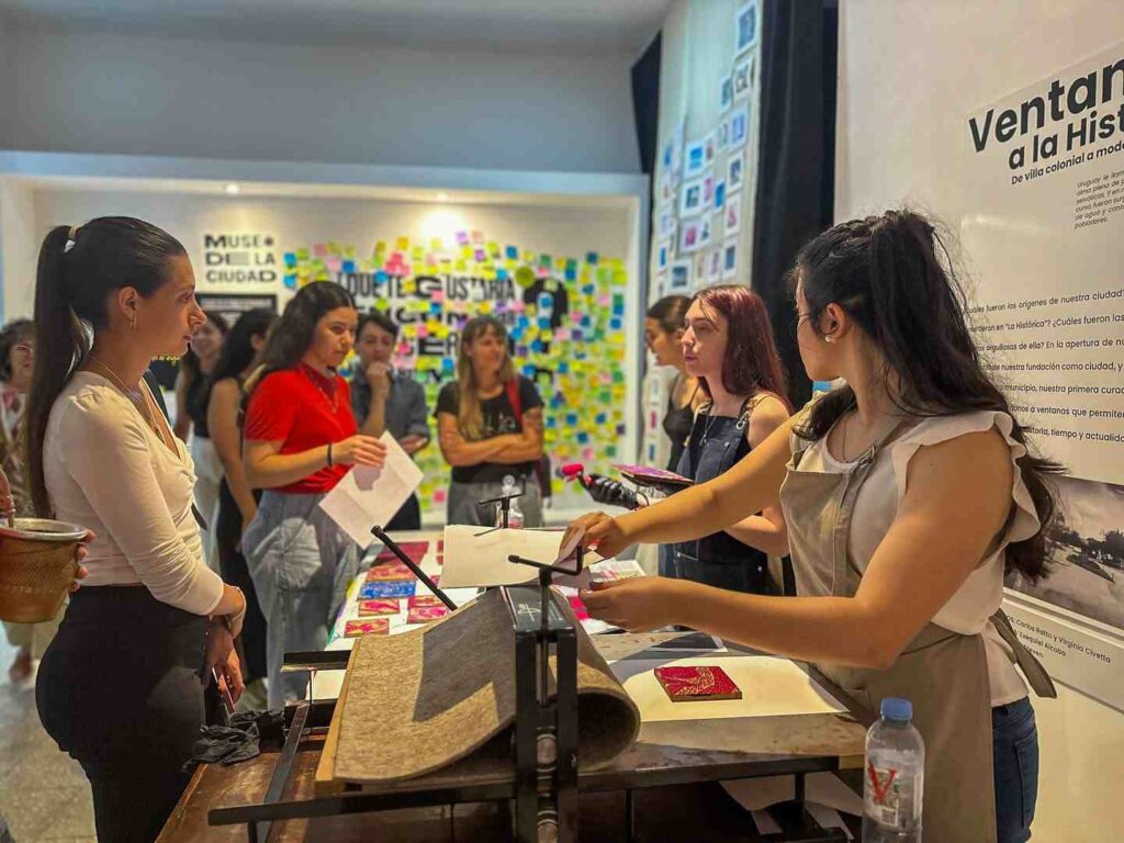 Concepción del Uruguay celebra la Noche de los Museos con arte, historia y experiencias sensoriales