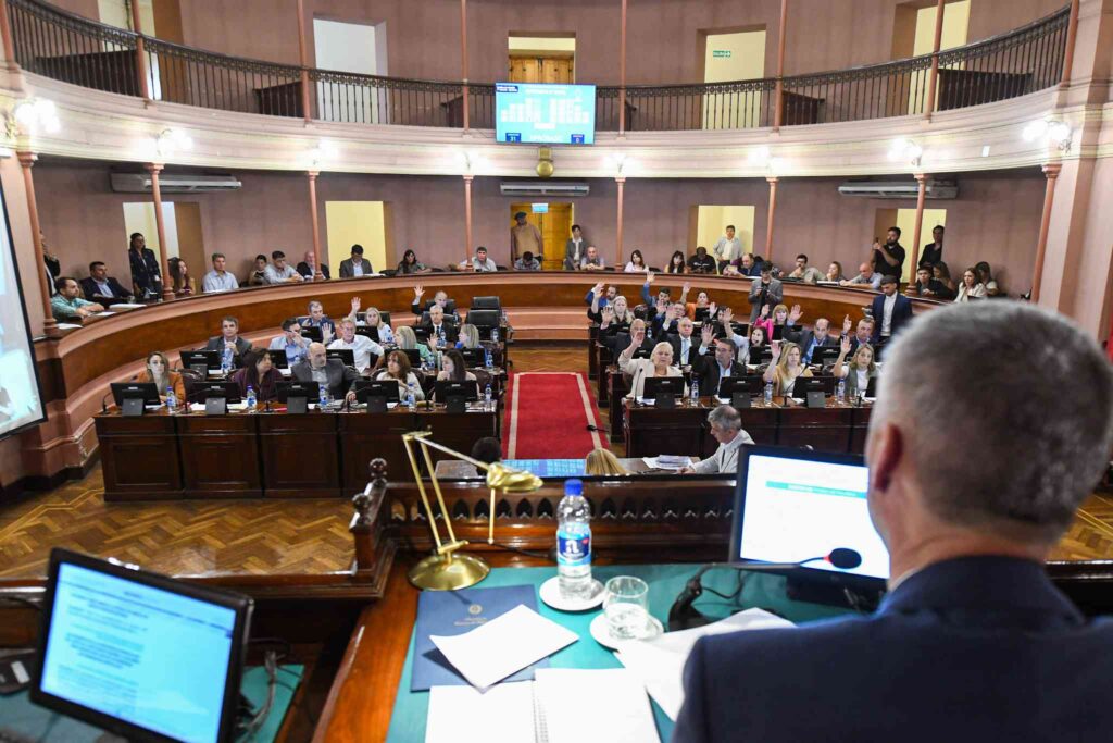 Media sanción unánime al Presupuesto 2026