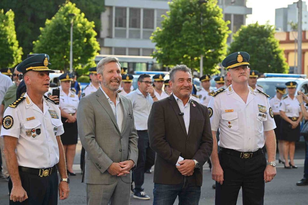 Frigerio entregó nuevos patrulleros para reforzar la seguridad de la provincia