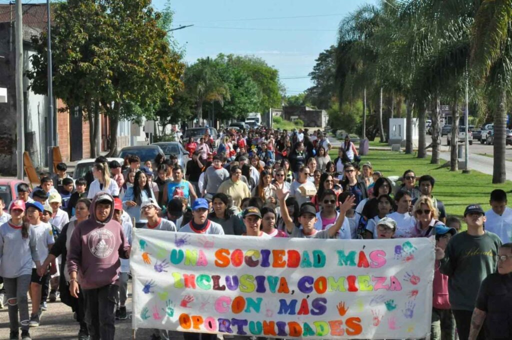 Maciá celebró el Mes de la Inclusión con una caminata y actividades recreativas