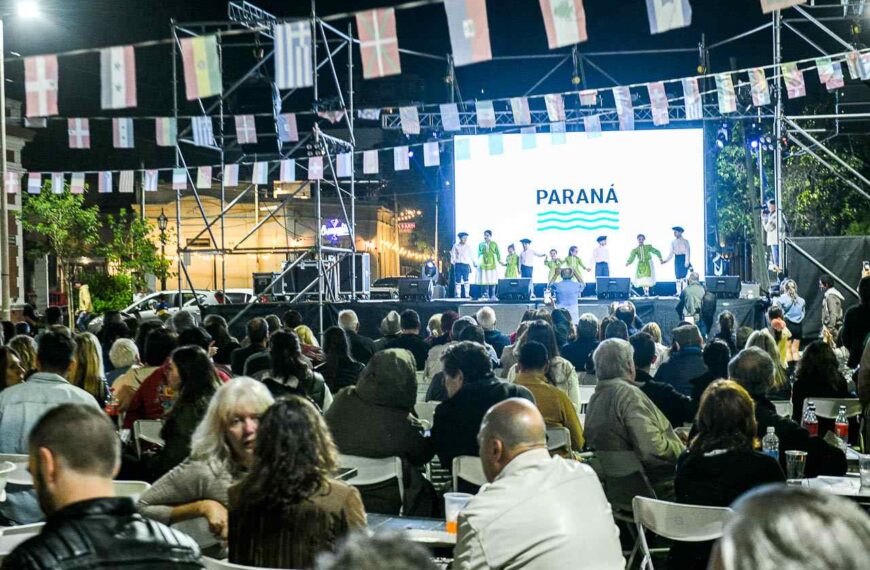 Los paranaenses disfrutan de un fin de semana de sabores, tradiciones y cultura en la Feria de las Colectividades