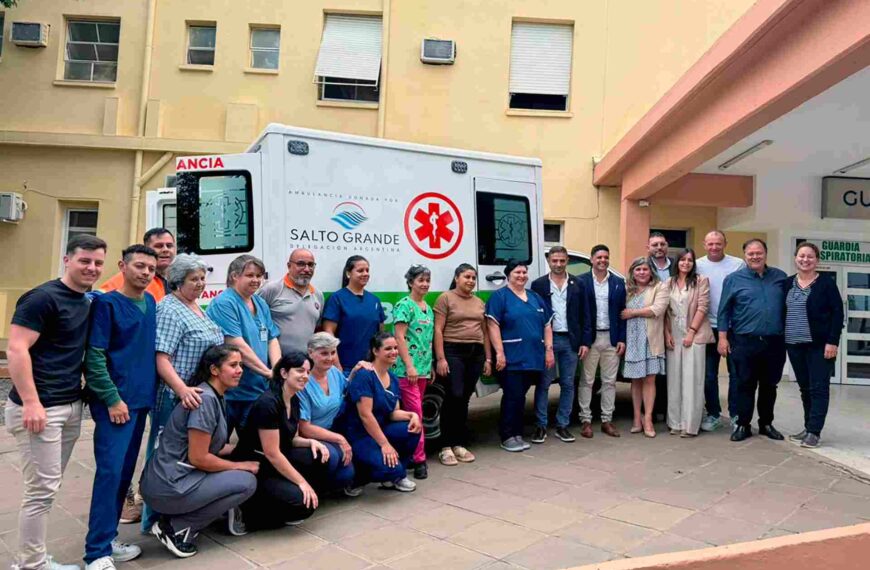 Salud entregó cinco nuevas ambulancias en Concordia y Chajarí