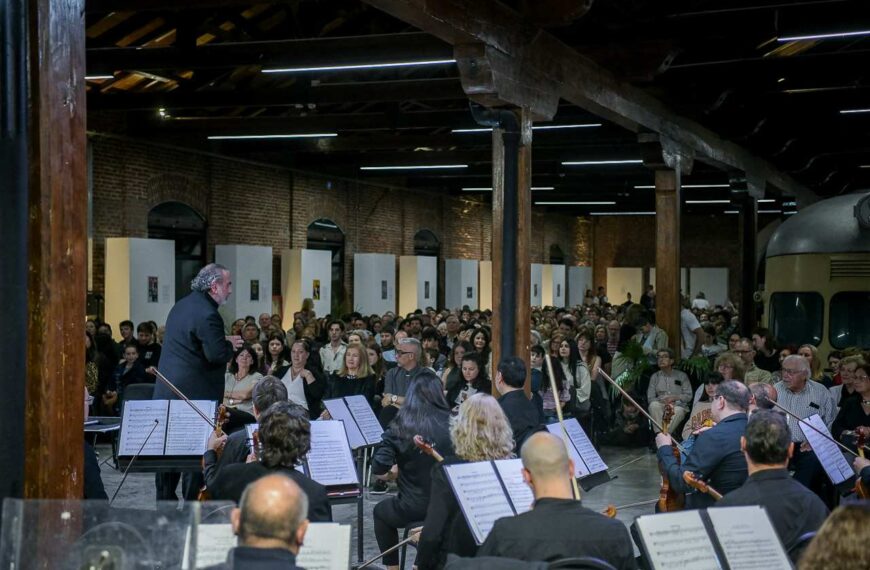 Más de 800 personas disfrutaron de la Orquesta Sinfónica de Entre Ríos en el Centro Cultural Juan L. Ortiz