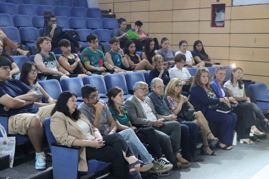 Concepción del Uruguay realizó un conversatorio sobre prevención del suicidio y herramientas comunitarias