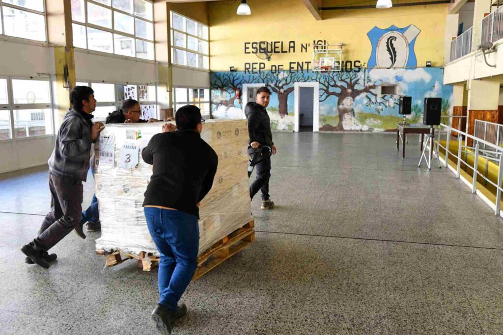 El CGE licitó la impresión de más de 103.000 libros para el próximo ciclo lectivo