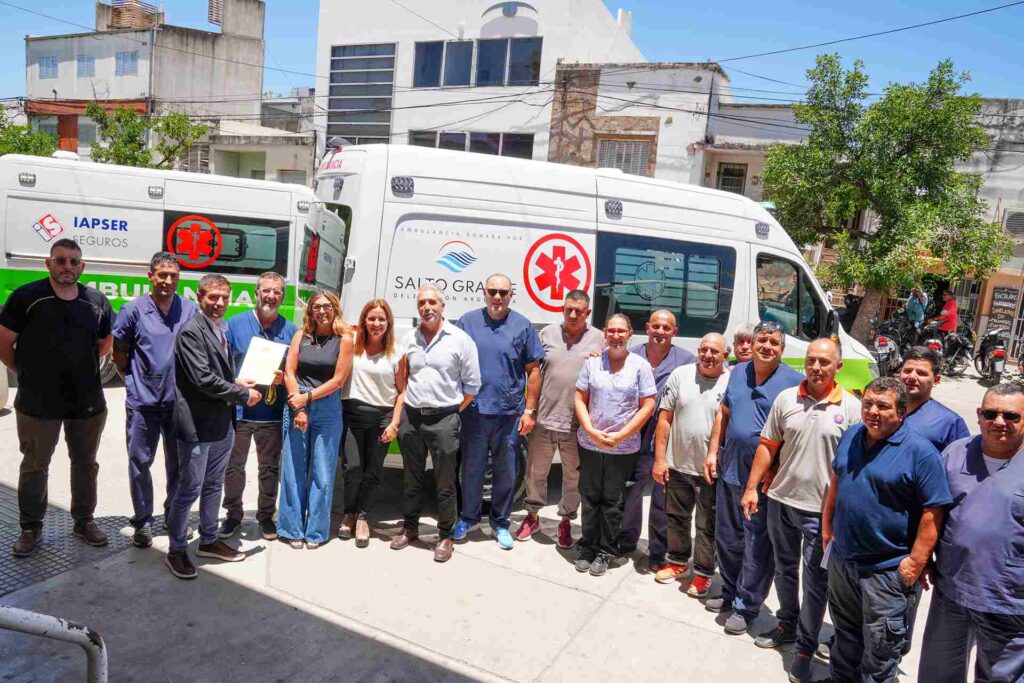 La provincia entregó ambulancias de alta complejidad a hospitales de Paraná