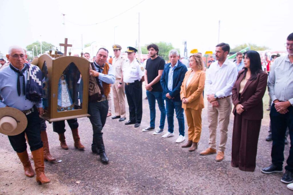 Quedó inaugurada una nueva edición del Festival Nacional de Jineteada y Folclore de Diamante