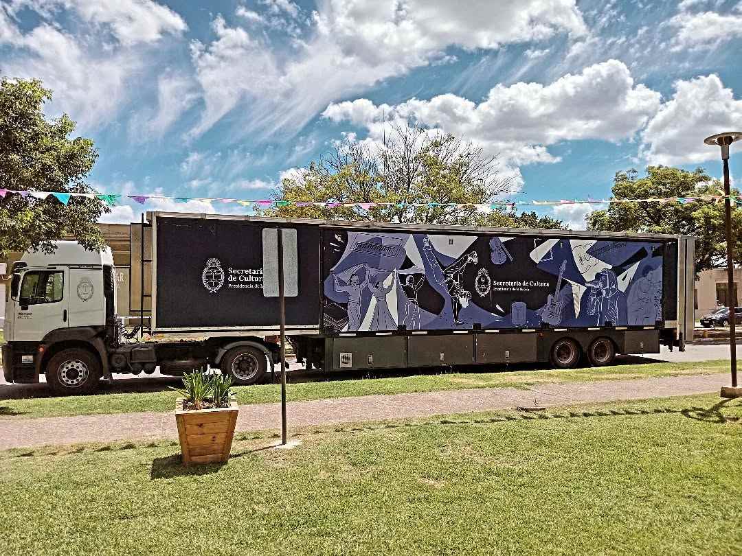 El Camión Cultural llegó a Galarza con propuestas artísticas y comunitarias