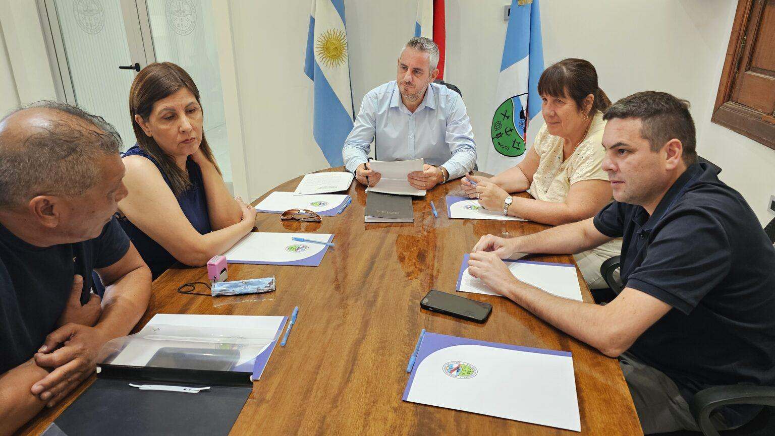 Intendentes de la Microrregión Tierra de Palmares exigen cumplimiento del Estatuto del Río Uruguay