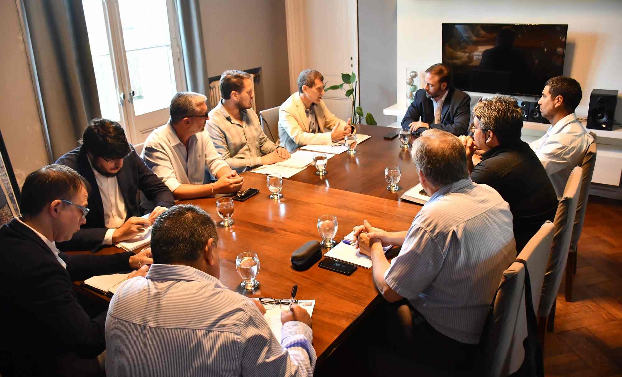 Reunión de trabajo para fortalecer la gestión del riesgo hídrico en Concordia