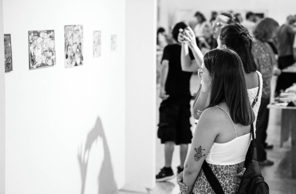 Inauguran una nueva muestra y feria en el Centro Experimental de Arte Contemporáneo