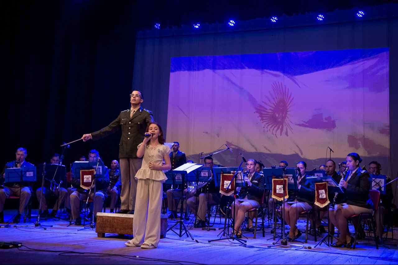 Con una emotiva Gala Musical, Paraná conmemoró los 44 años de la Guerra de Malvinas