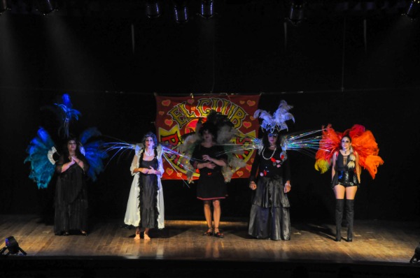 Maciá abrió la temporada teatral 2026 con “El Club de las Bataclanas”