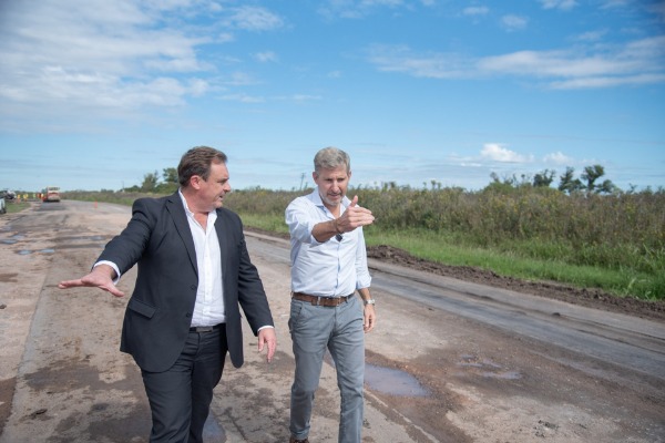 El gobernador recorrió las obras de la ruta provincial 51 en Larroque