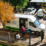 Enersa estuvo con su oficina móvil en el barrio Paraná XIV