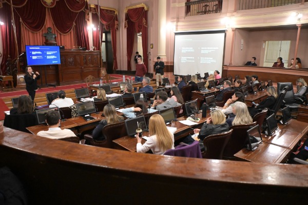 Capacitaron a legisladores y asesores sobre estrategias para el abordaje integral de la problemática del suicidio