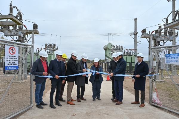 Los gobernadores de Entre Ríos y Santa Fe inauguraron una nueva subestación de energía en General Ramírez
