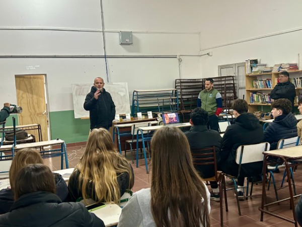 Maciá celebró la Semana de la Miel con talleres de degustación y producción apícola
