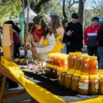 Semana de la Miel en Paraná con ferias de producciones locales