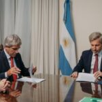 Frigerio firmó un convenio con Nación que reconoce deudas a favor de Entre Ríos y transfiere inmuebles