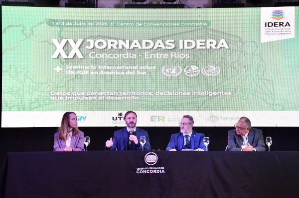 Apertura de las XX Jornadas IDERA en Concordia