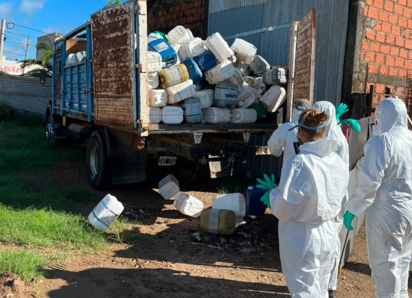 Clausura y multa millonaria por acopio ilegal de envases de fitosanitarios en Rosario del Tala