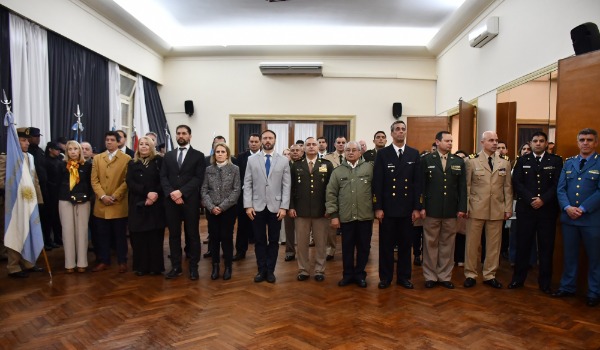 Azcué encabezó el acto por el 176° aniversario del Paso a la Inmortalidad del General San Martín en Concordia