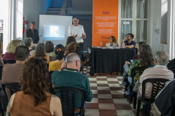 El ciclo Pensar Paraná recorrió las figuras y los procesos que forjaron la identidad de la ciudad