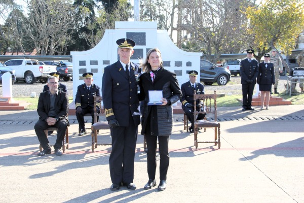 El hospital San Martín de Paraná fue distinguido por la Fuerza Aérea