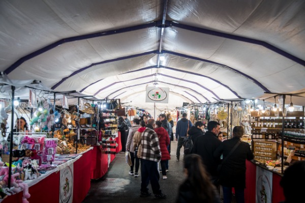 La Feria del Libertador acompaña la Paraná Lee con 180 emprendedores, artesanos y gastronómicos