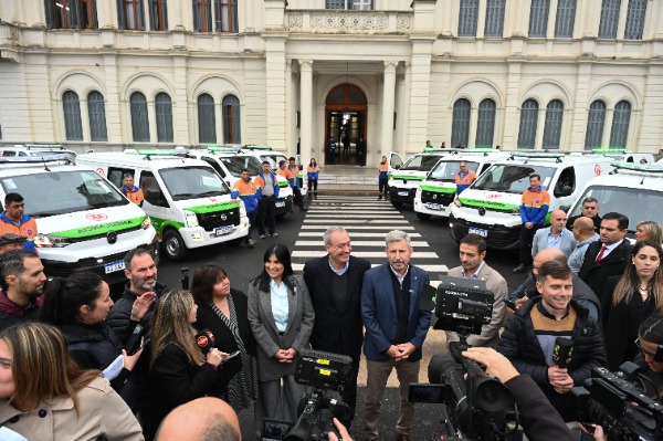 Entre Ríos refuerza el sistema sanitario con la incorporación de 24 ambulancias y nuevo equipamiento