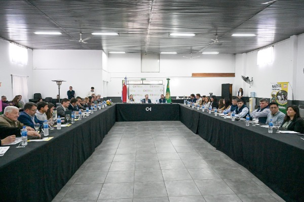 Frigerio encabezó una reunión de gabinete en Los Charrúas y destacó el trabajo coordinado para mejorar los caminos de la producción