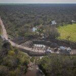 Continúa la construcción de calzadas sumergibles en el departamento Nogoyá
