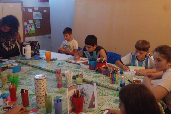 El Centro de Arte Club Universitario convoca a participar de los Salones Artísticos 2026