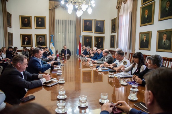 En reunión de gabinete Frigerio trató una agenda centrada en salud mental y prevención climática