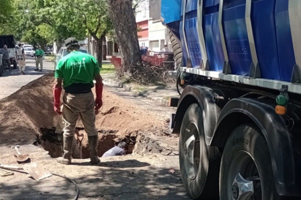 La Municipalidad de Paraná realiza trabajos de mantenimiento y reparación en las redes de agua y cloaca