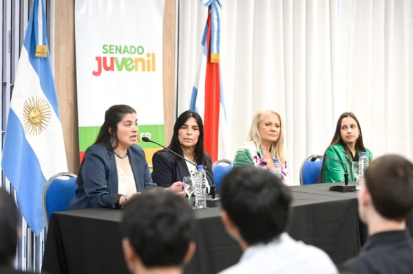 Con la presencia de la vicegobernadora, se realizó la Instancia Departamental Paraná del Senado Juvenil